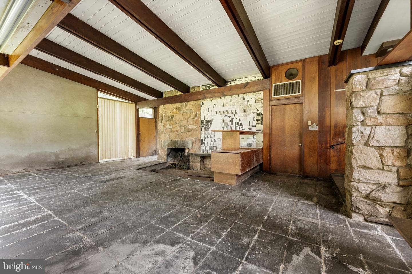2935 Whitehall Road photo 11