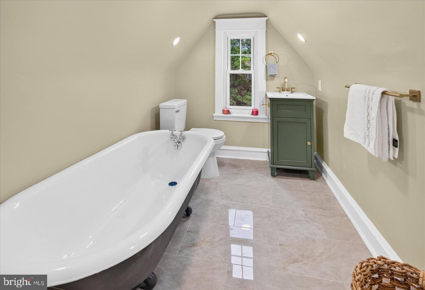 401 Carlton Avenue photo 59