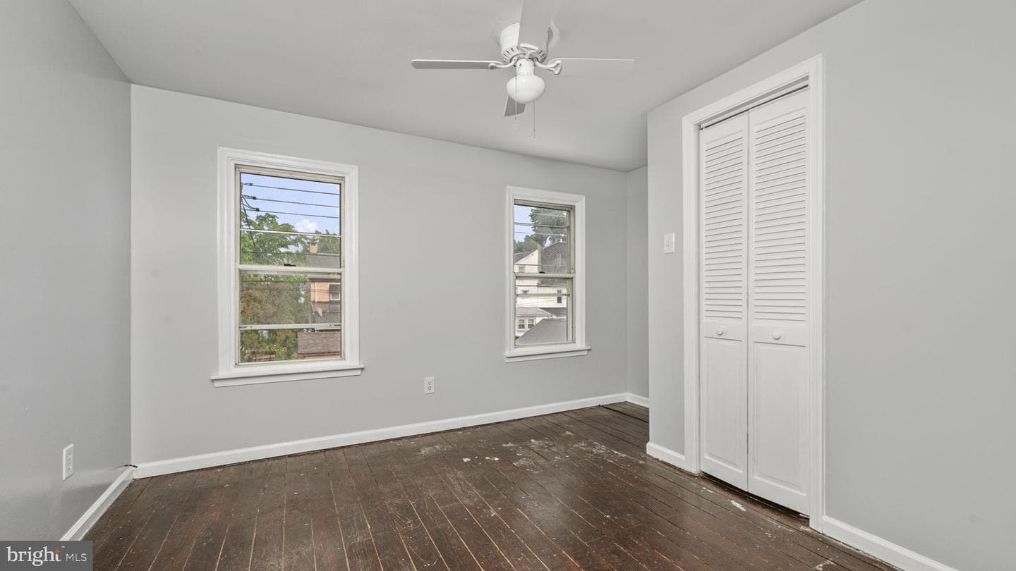 11 S Plum Street photo 15