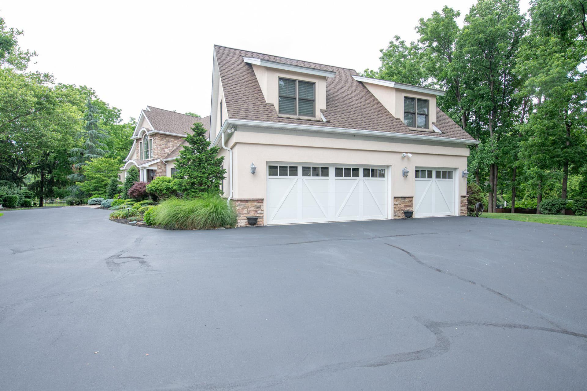 711 Moredon Road photo 29