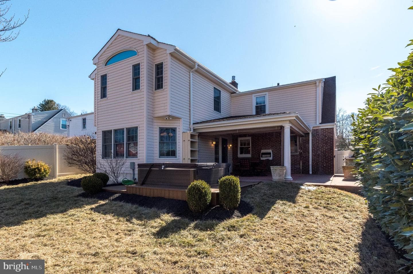 612 Argyle Avenue photo 2