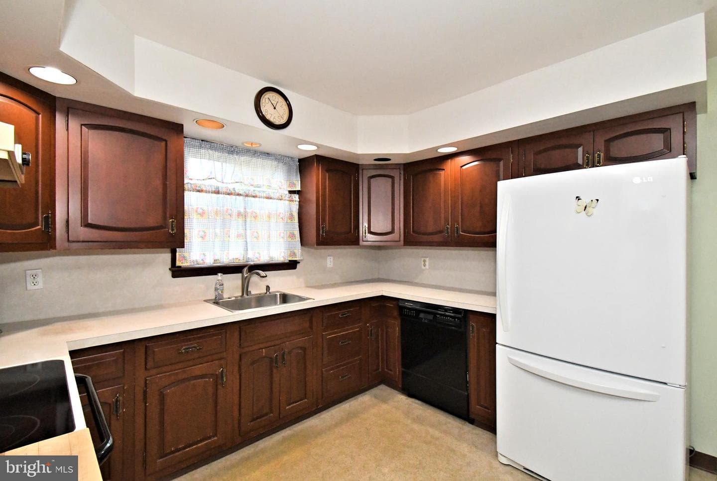 836 N Cedar Road photo 17