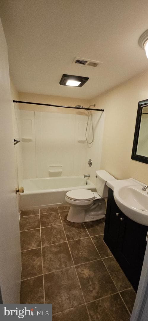 102 Ardwick Terrace #2b photo 8