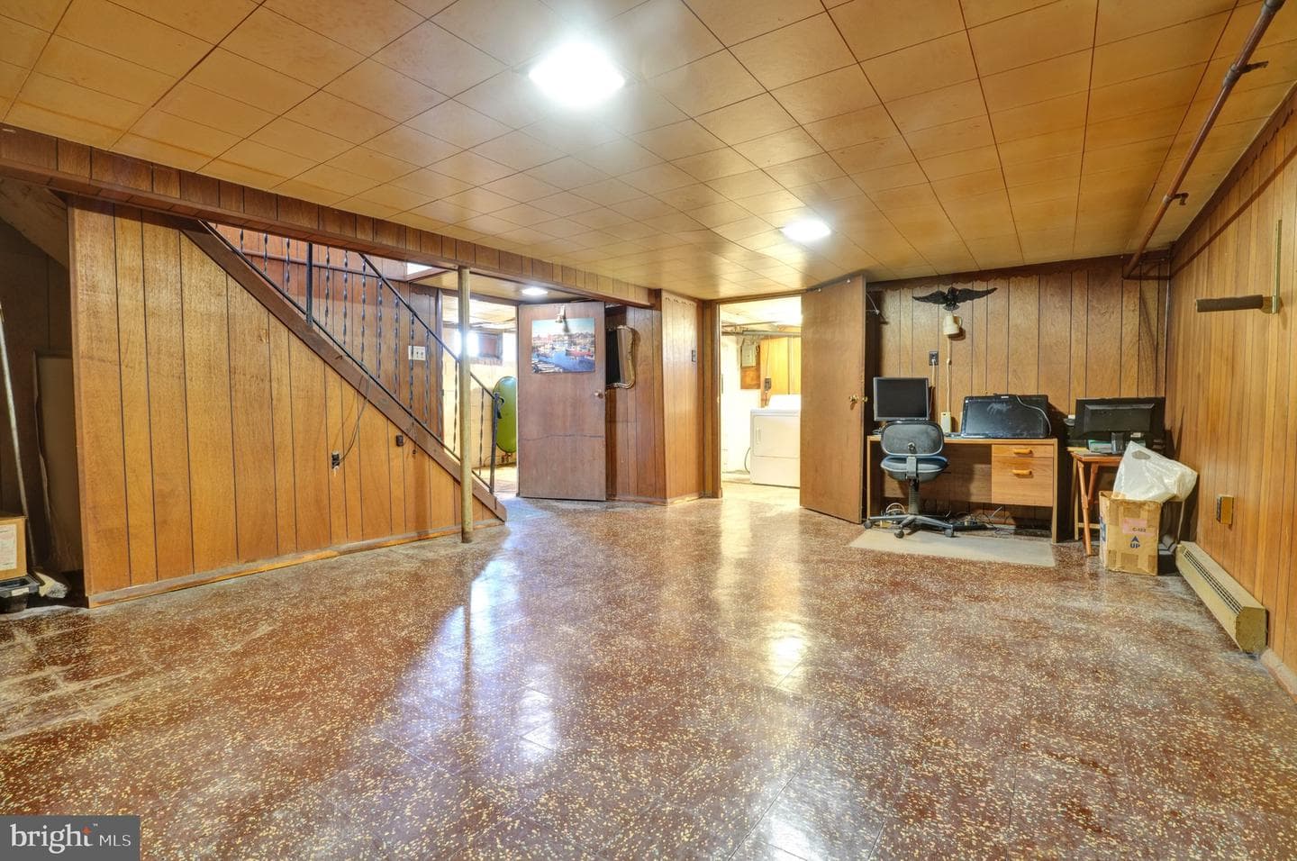 813 N Adams Street photo 38