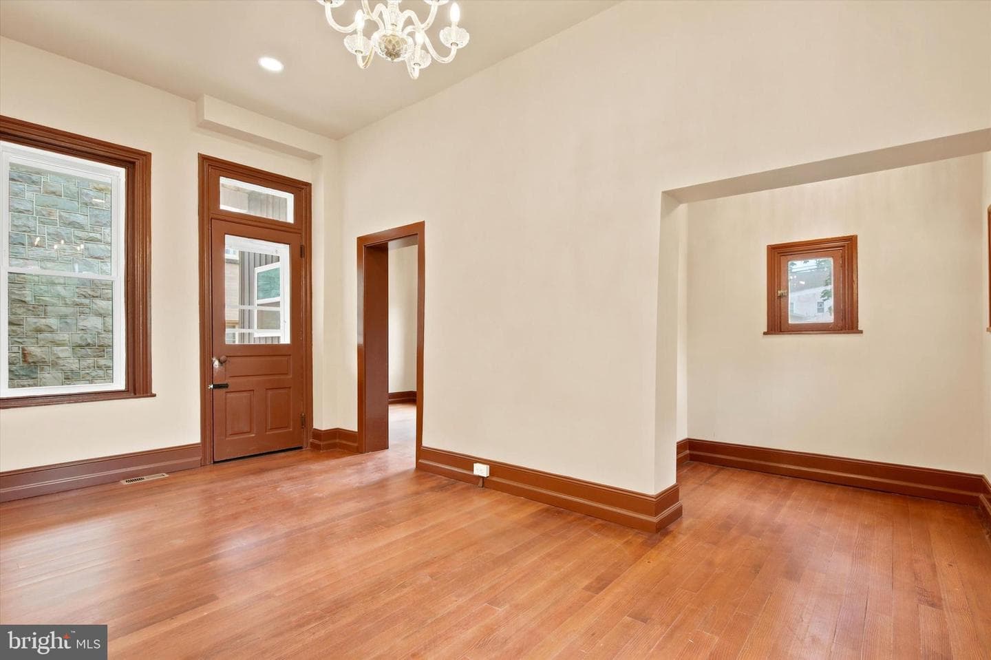 1040 E High Street photo 12