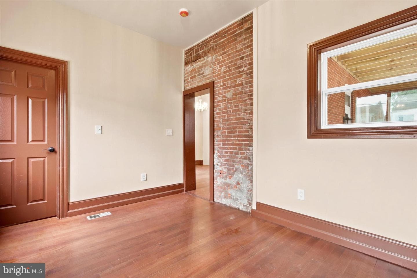 1040 E High Street photo 13