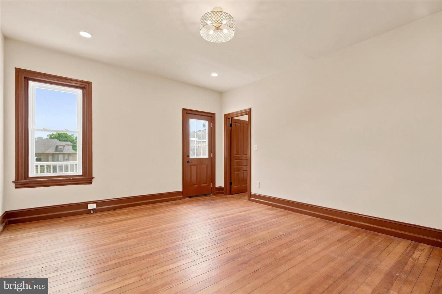 1040 E High Street photo 15