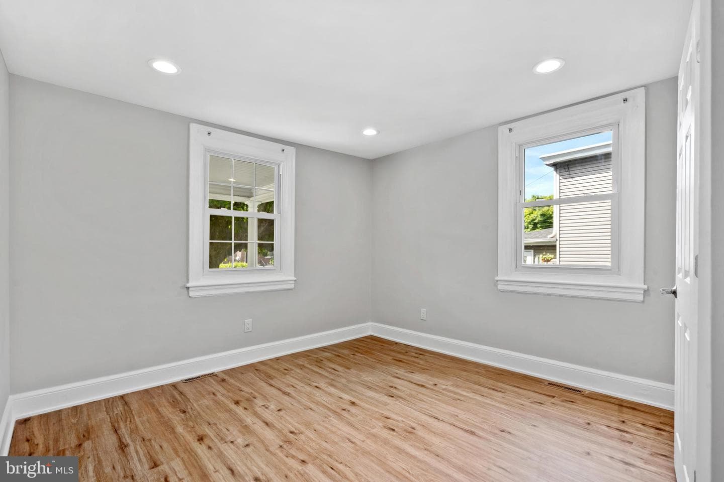 7312 Keenan Street photo 18