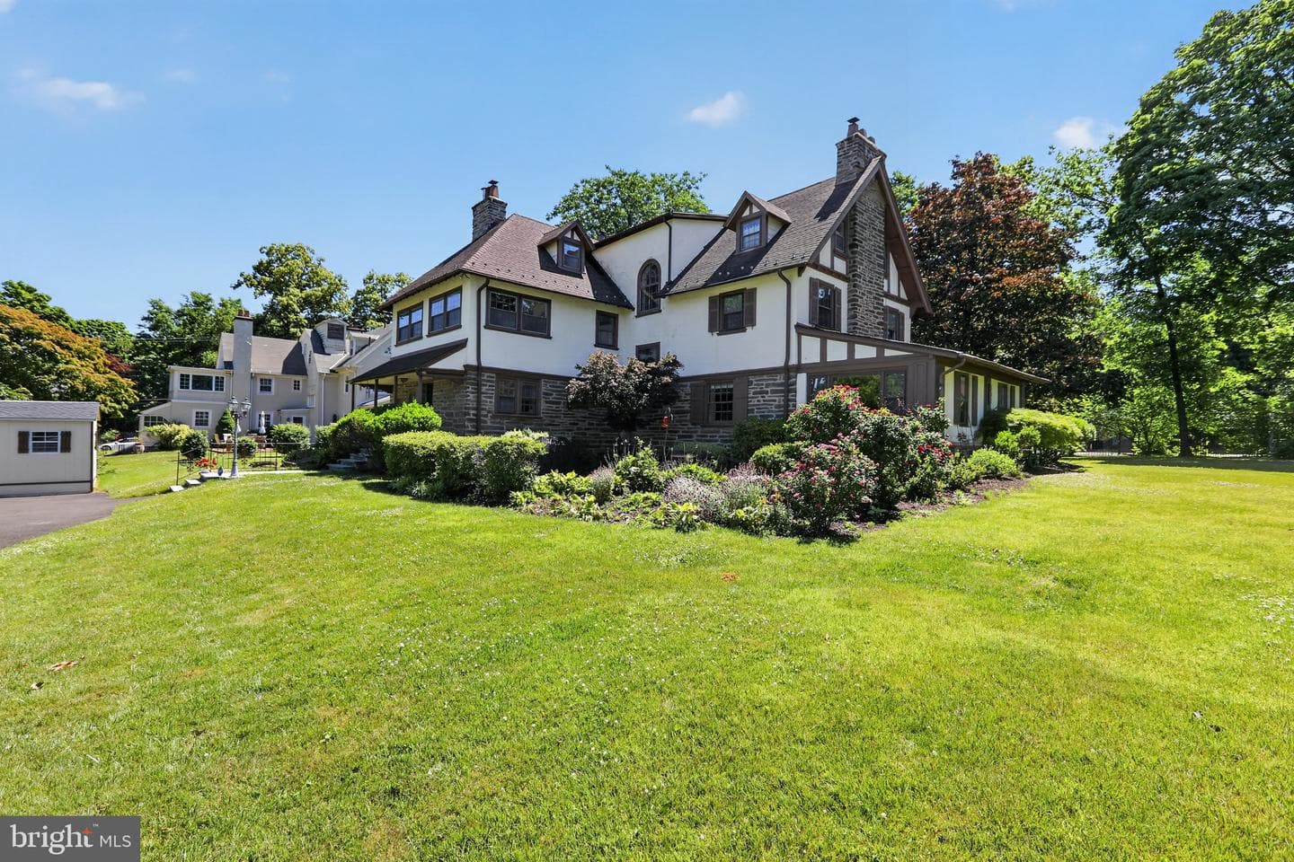 1 Latham Park photo 4