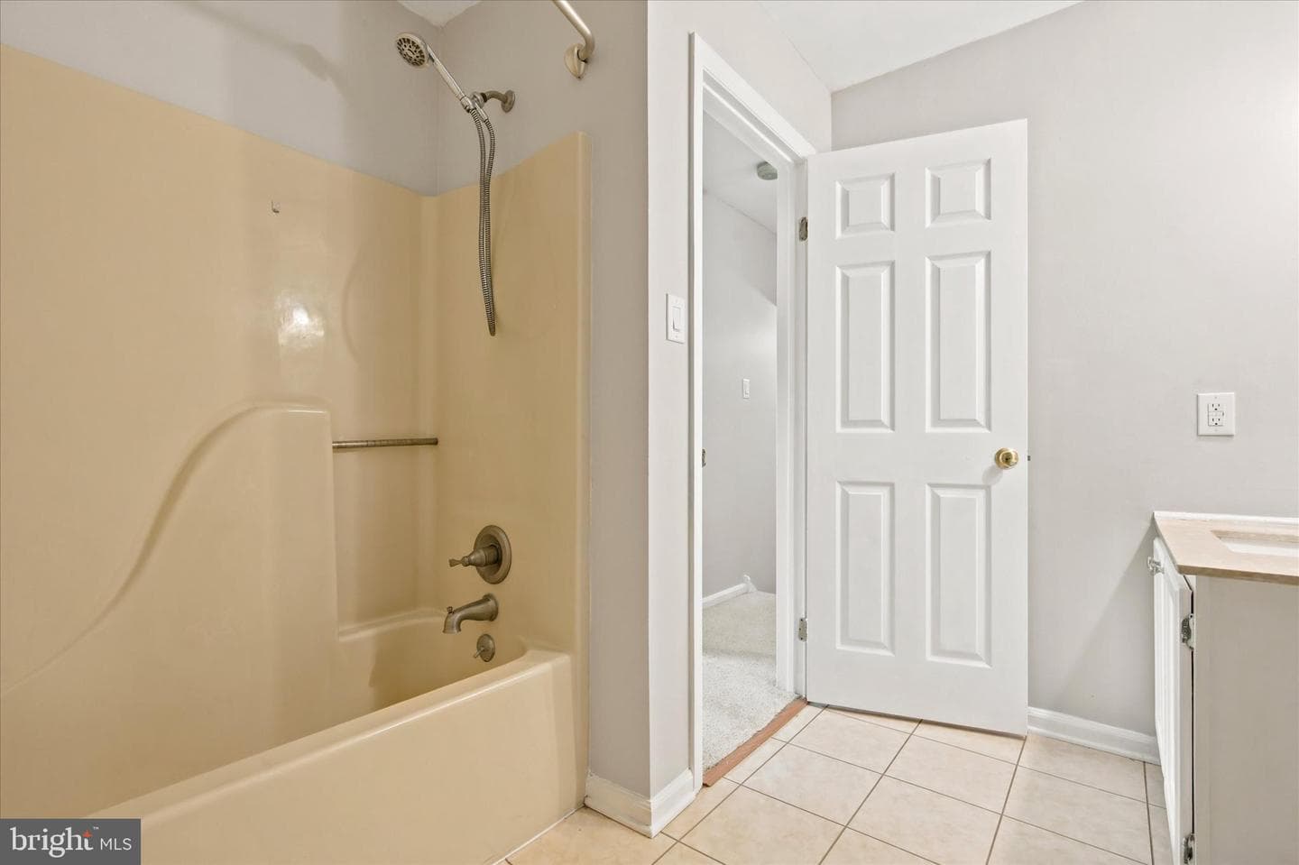 700 Farmington Avenue #4 photo 16
