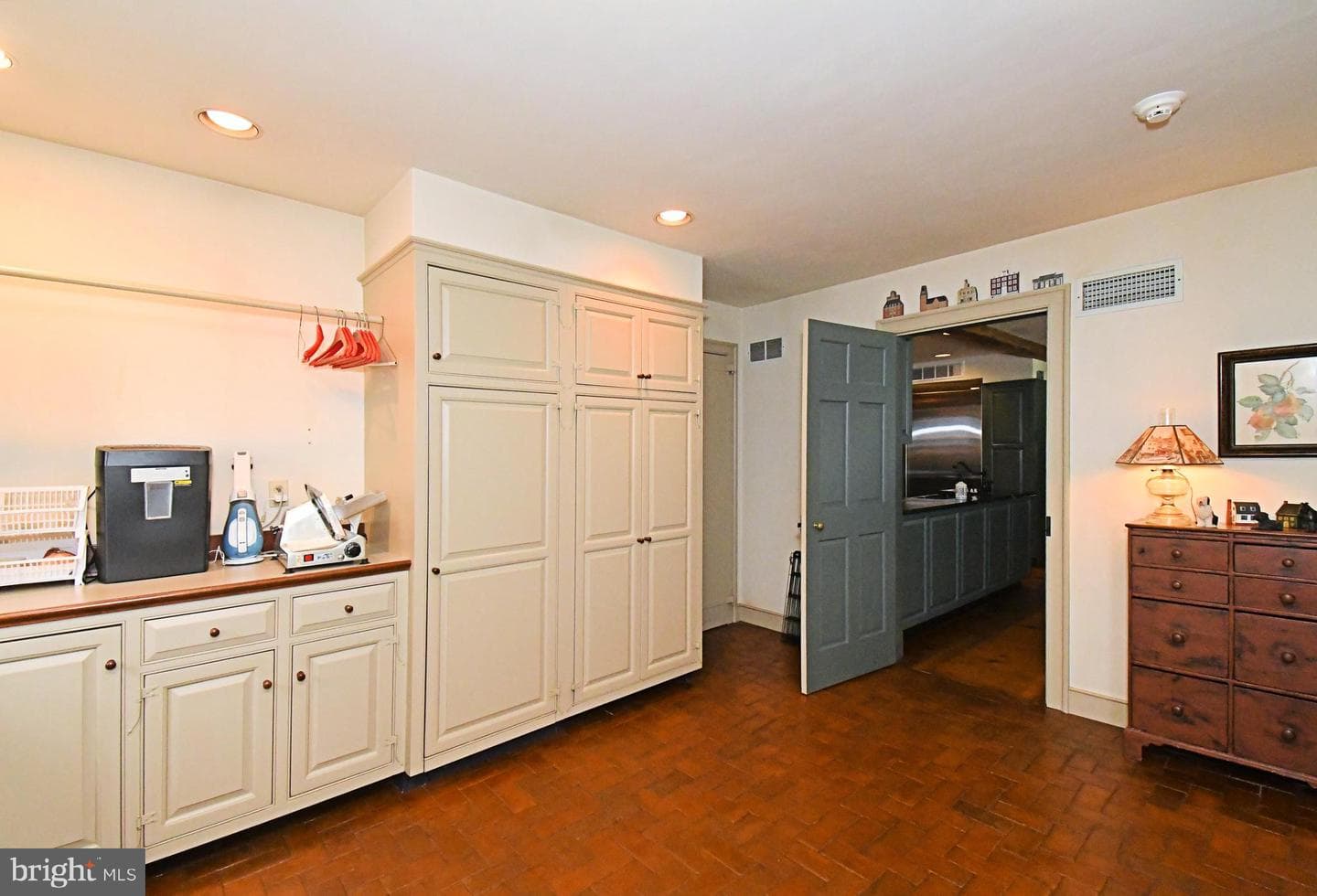 896 E Township Line Road photo 54
