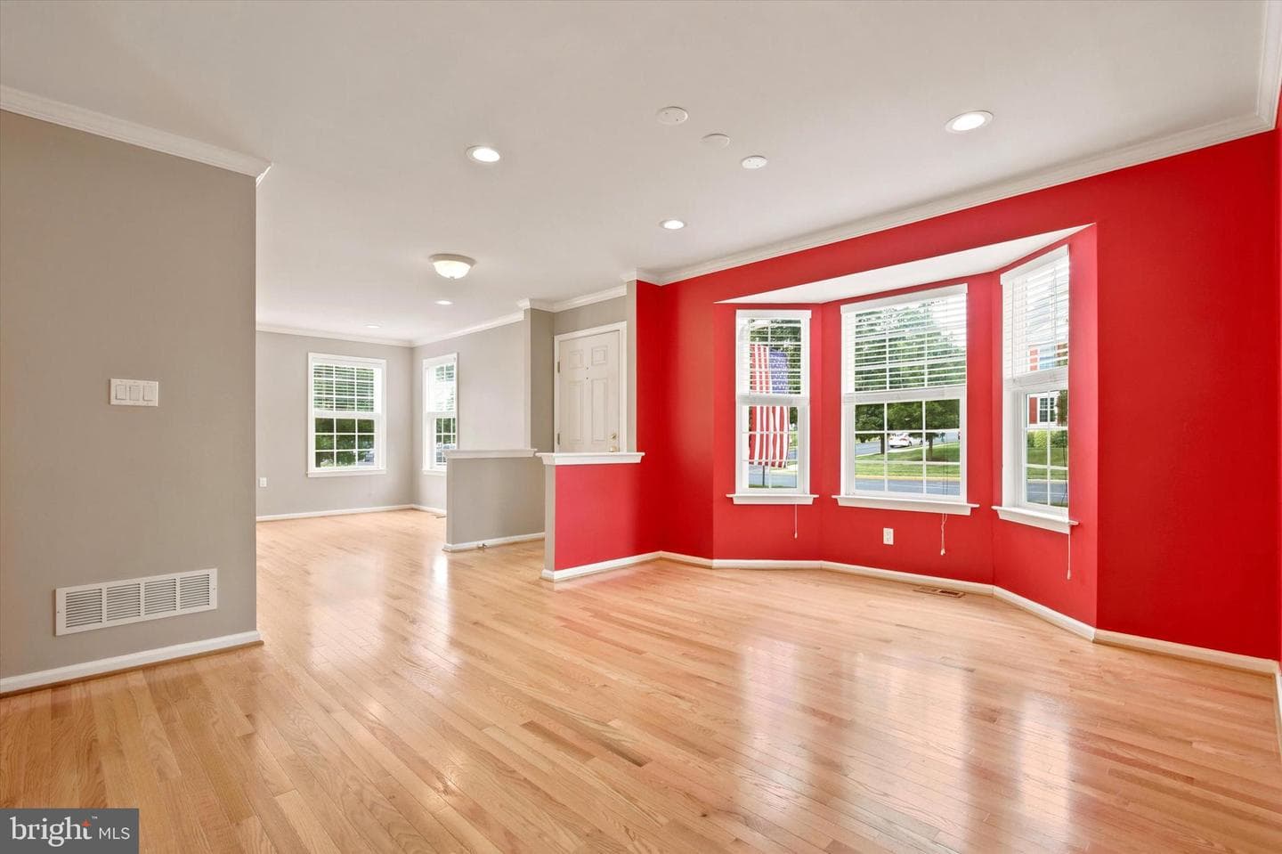 101 Raintree Crossing photo 7