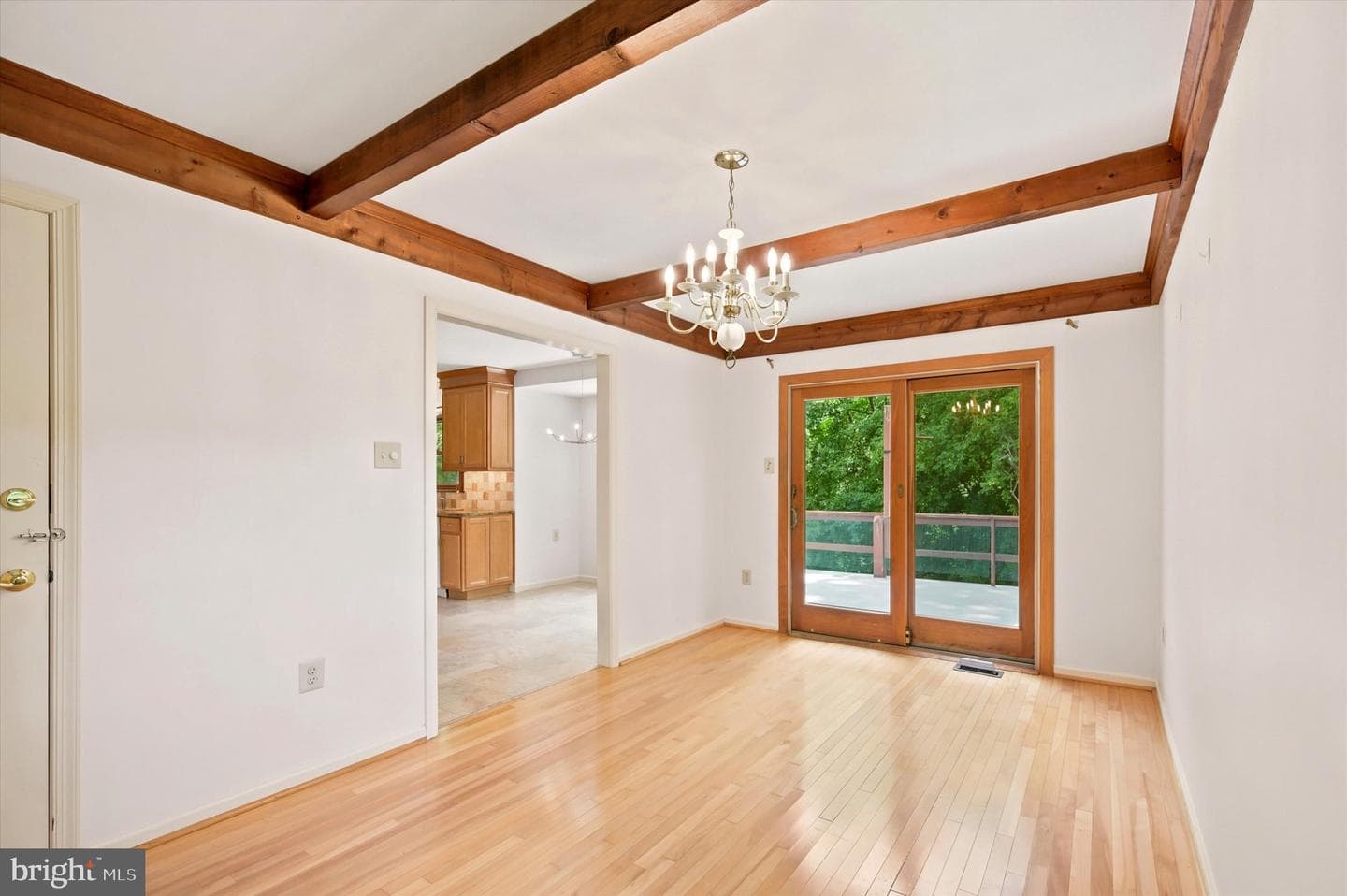 4 Locust Way photo 14
