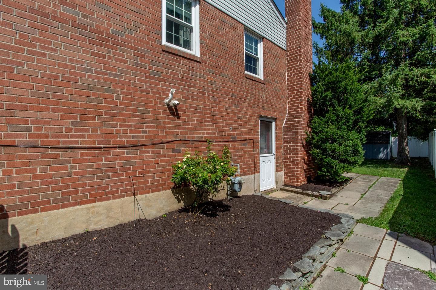 277 Edwards Drive photo 28