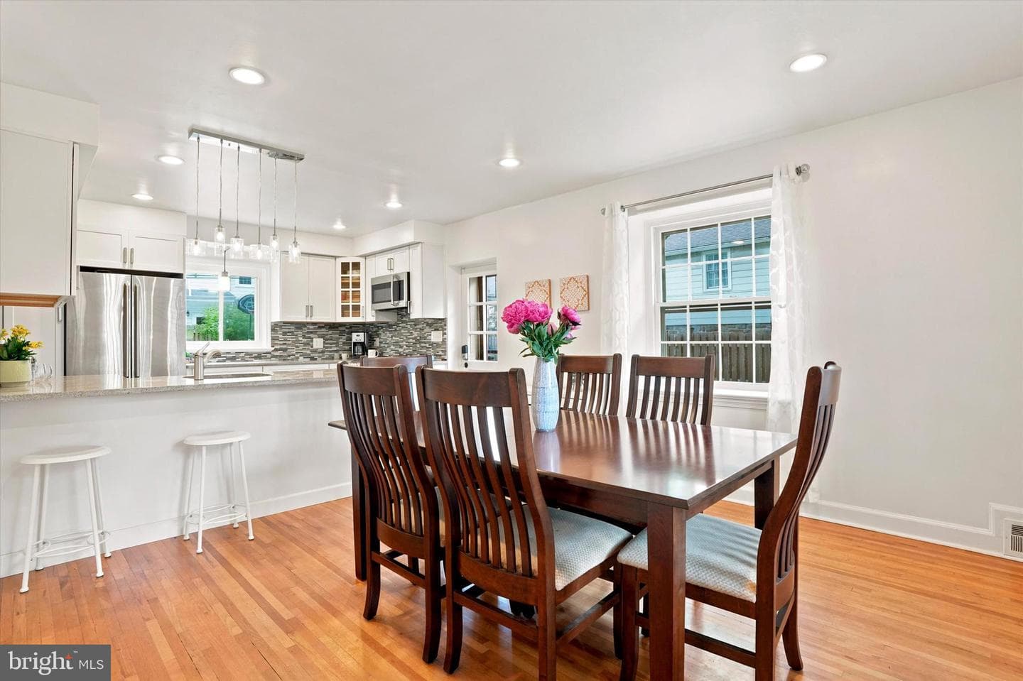 415 Charles Lane photo 8