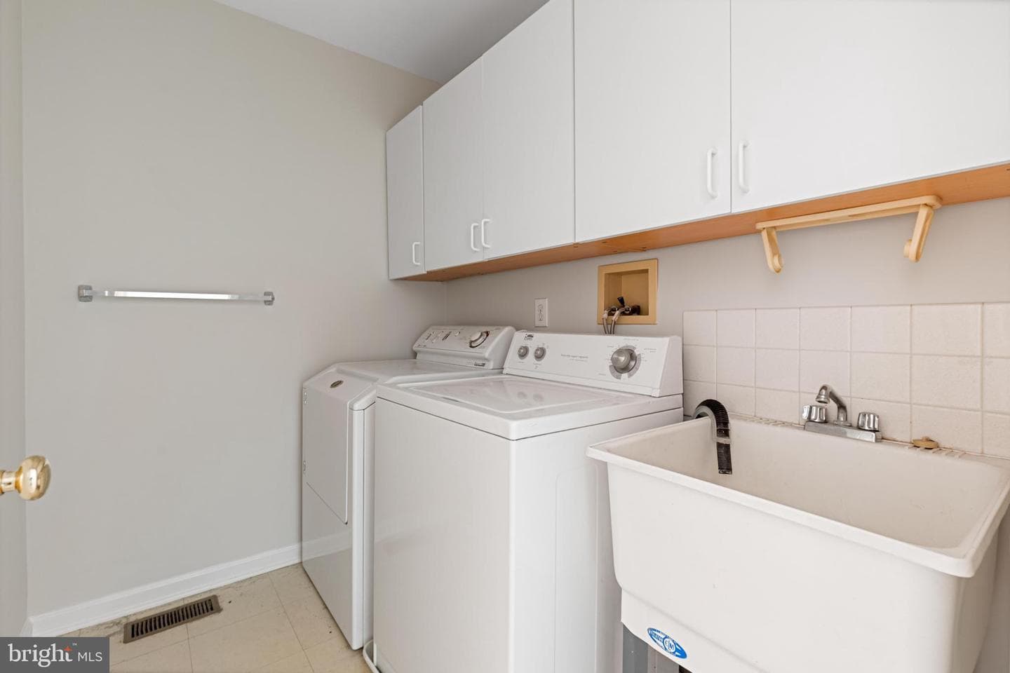 504 Pimlico Way photo 23