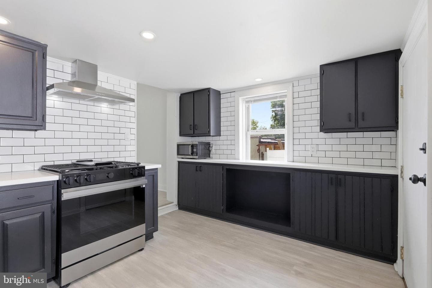 712 Wells Street photo 11