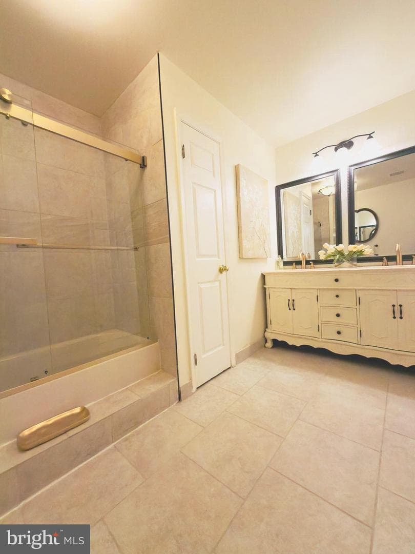 110 Kent Drive photo 29