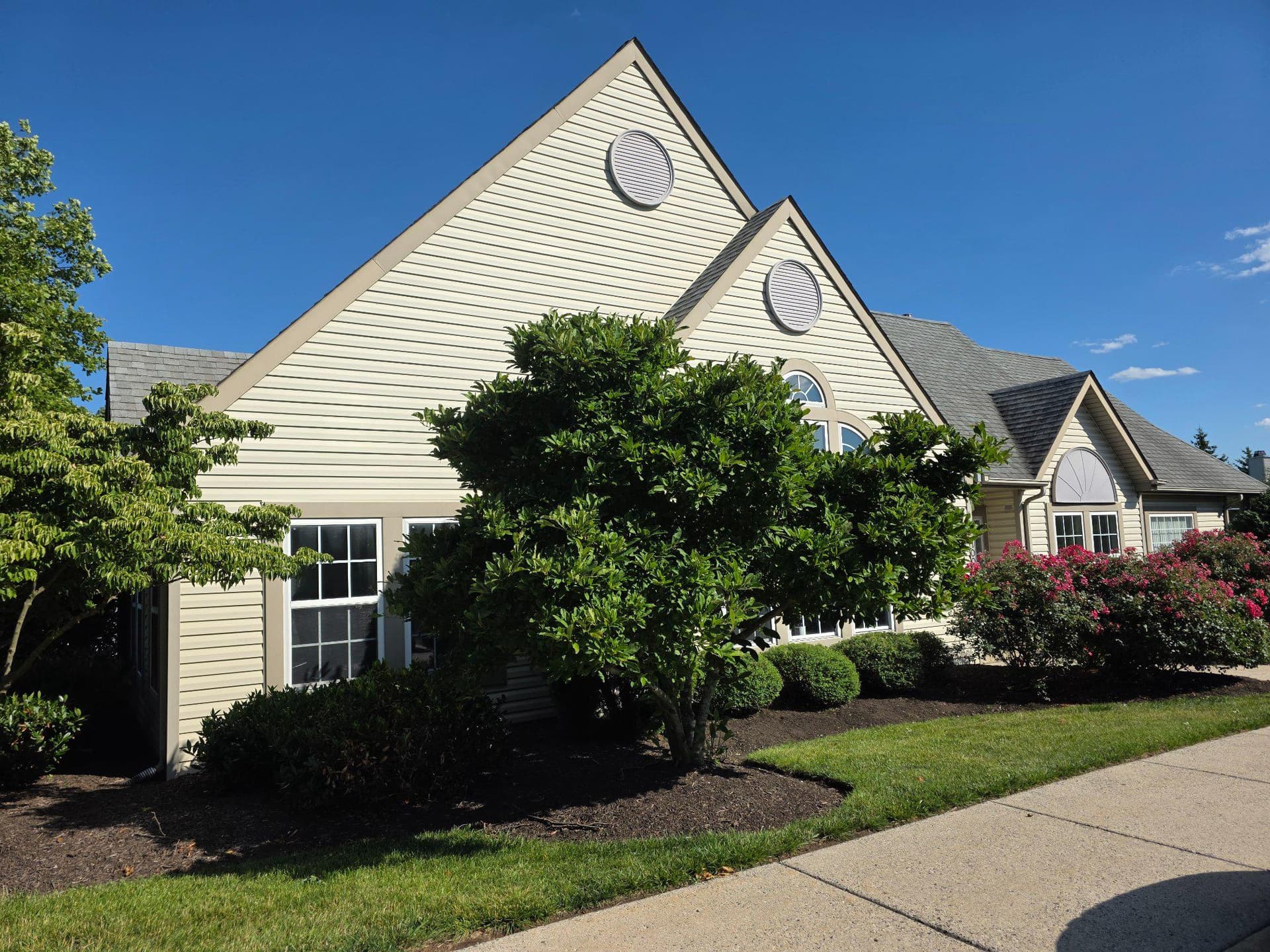 240 Cobblestone Court photo 22