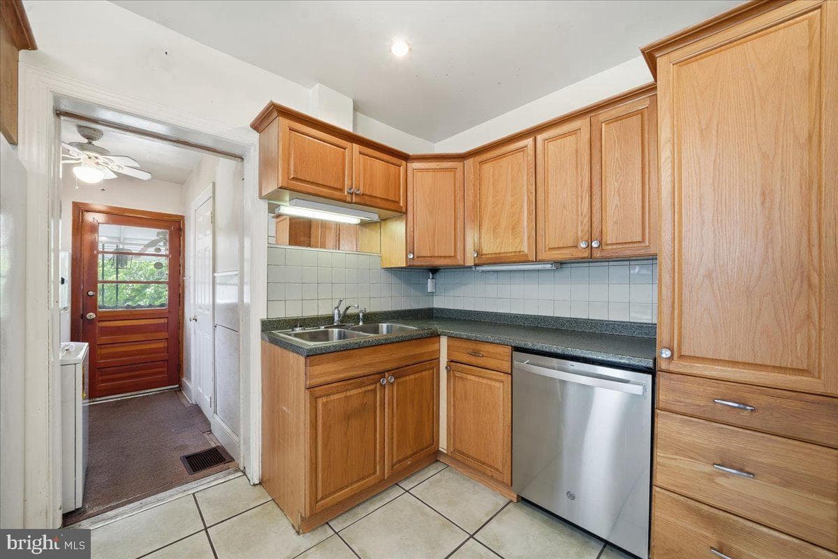 16 W Spring Avenue photo 16