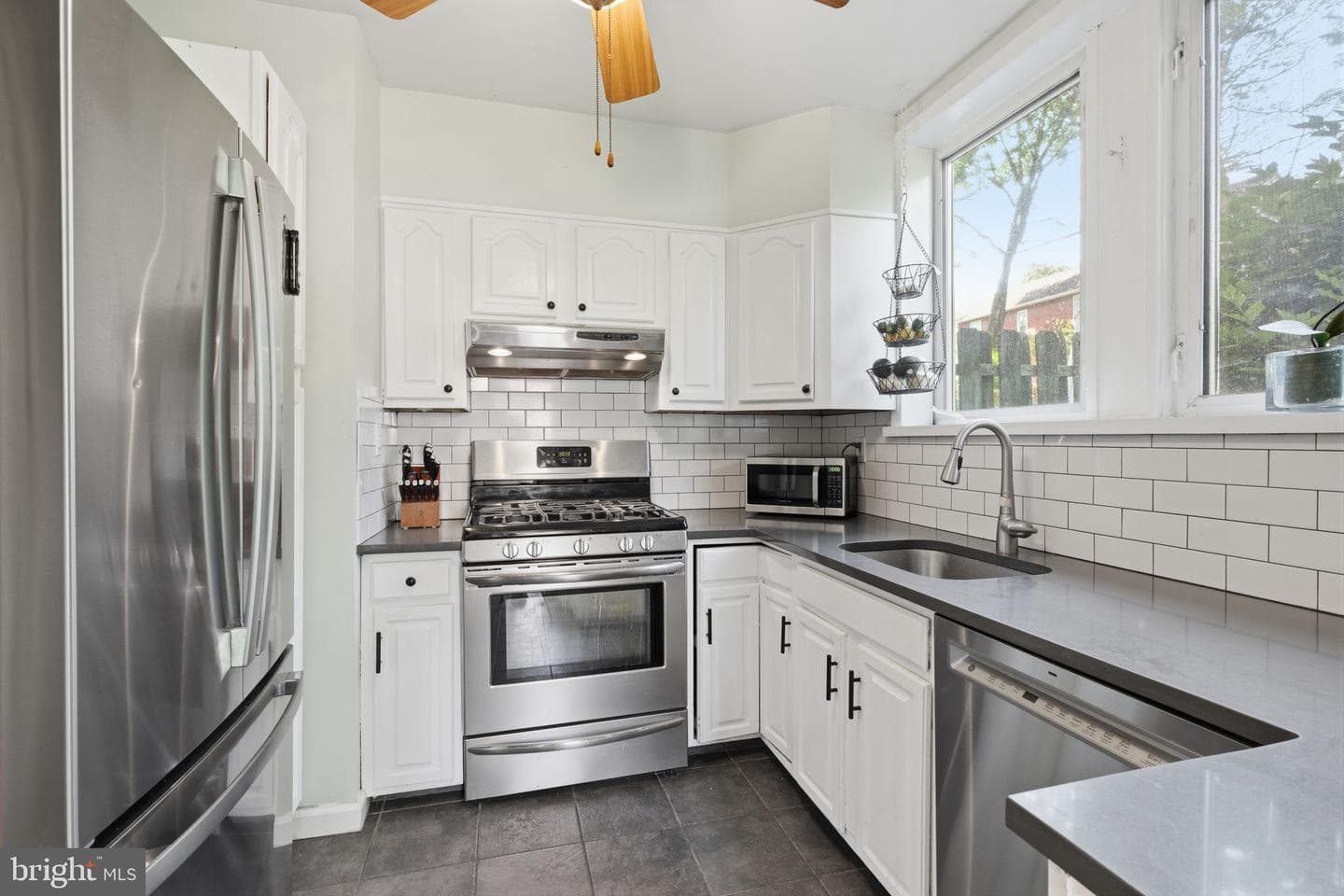 1272 Ashbourne Road photo 11