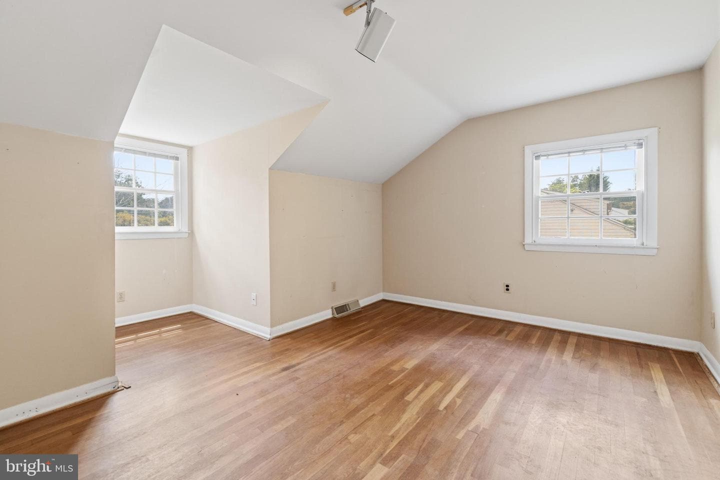 1051 Kipling Road photo 30