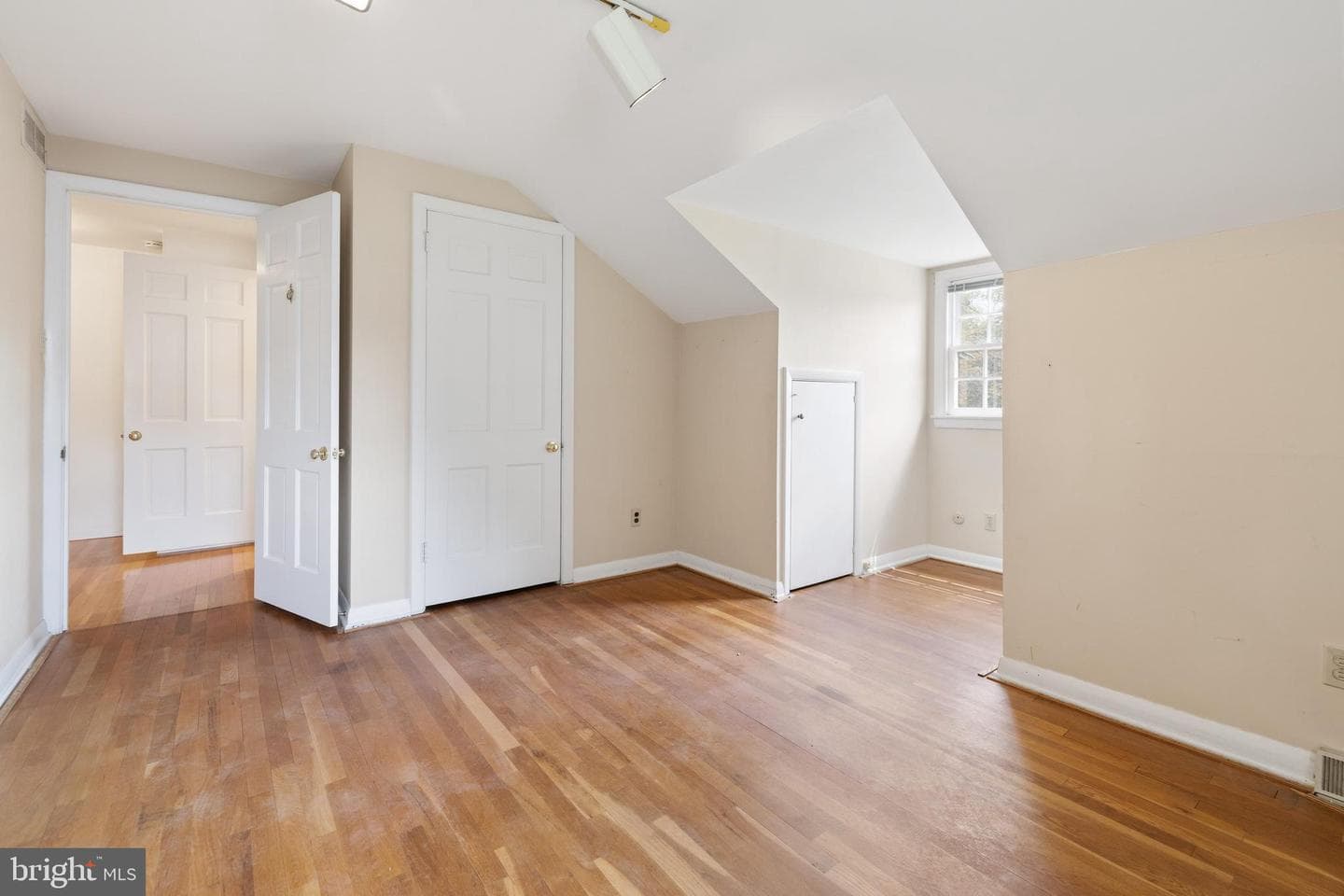 1051 Kipling Road photo 31