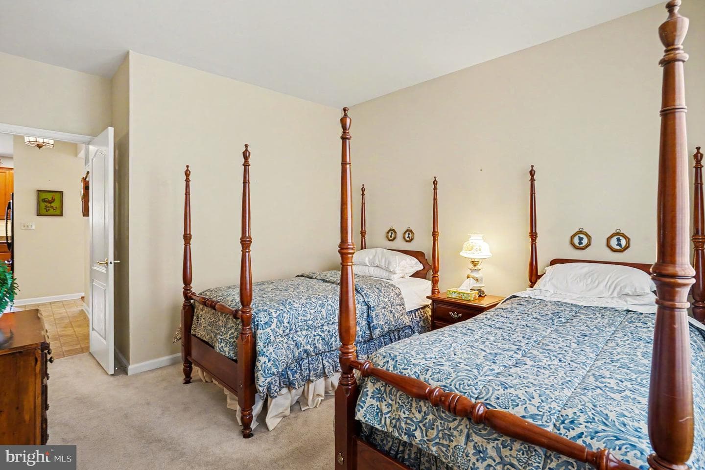 290 Kingsfield Drive photo 20