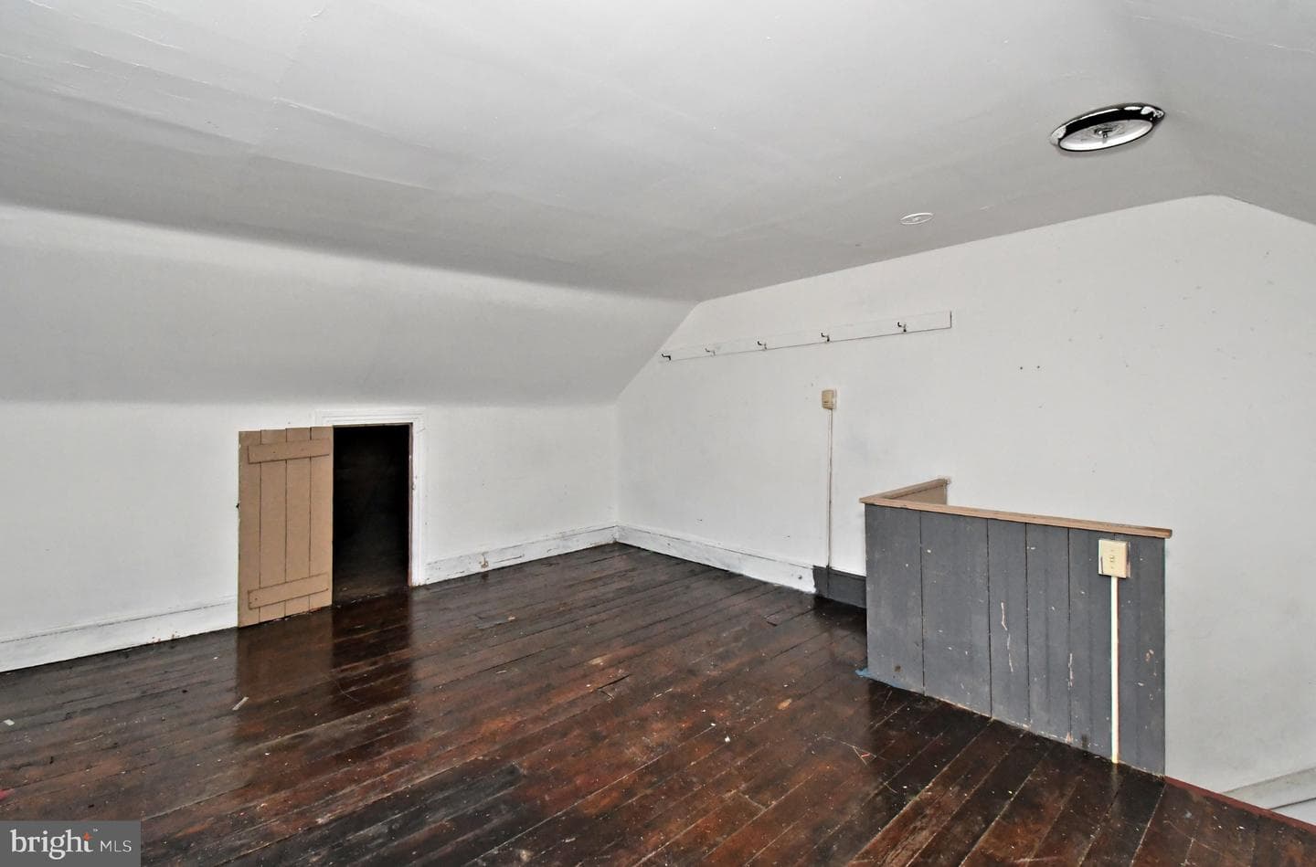 346 Walnut St photo 32