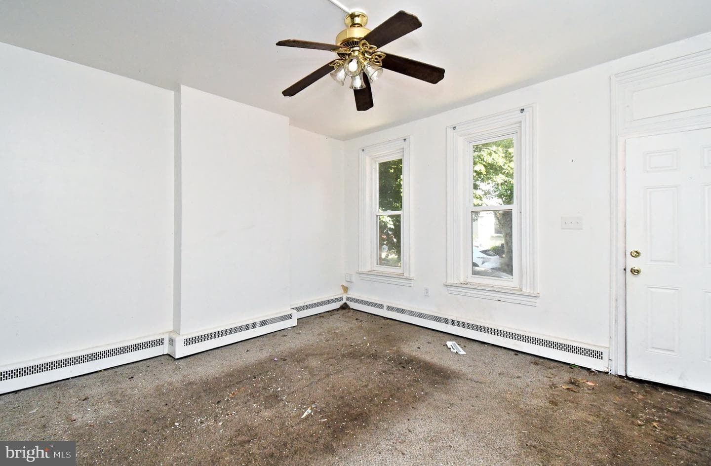 346 Walnut St photo 9