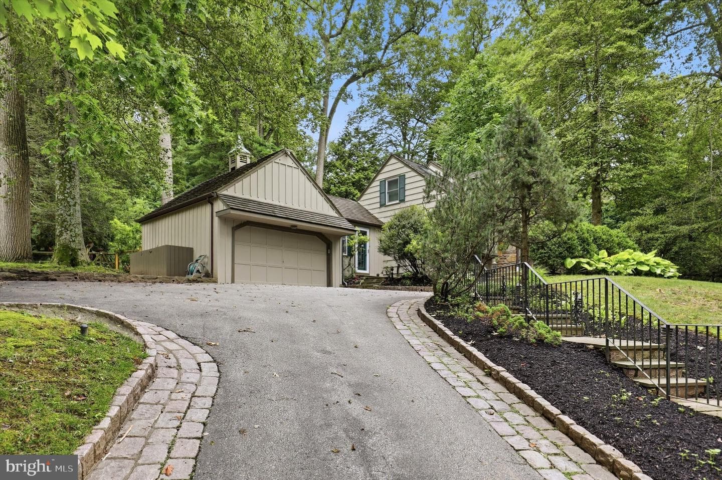 816 Old Gulph Road photo 25