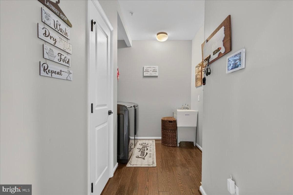 870 Reynards Run photo 22