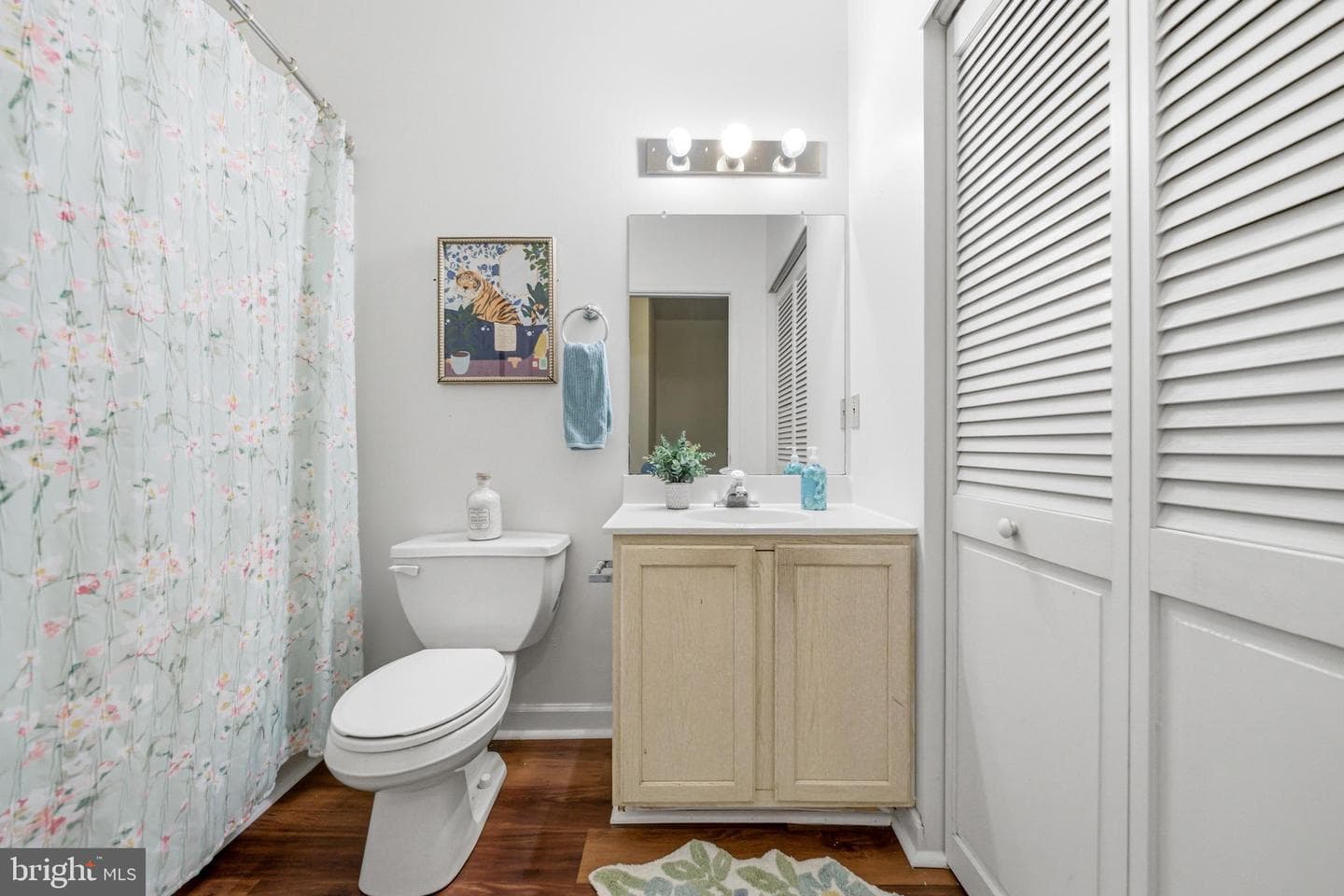 735 Washington St # 217 photo 25
