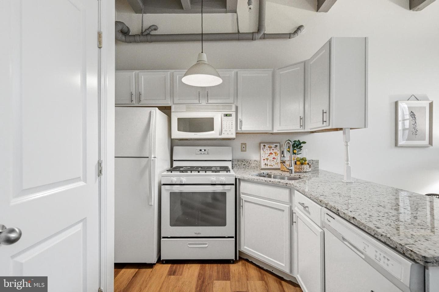 735 Washington St # 217 photo 7