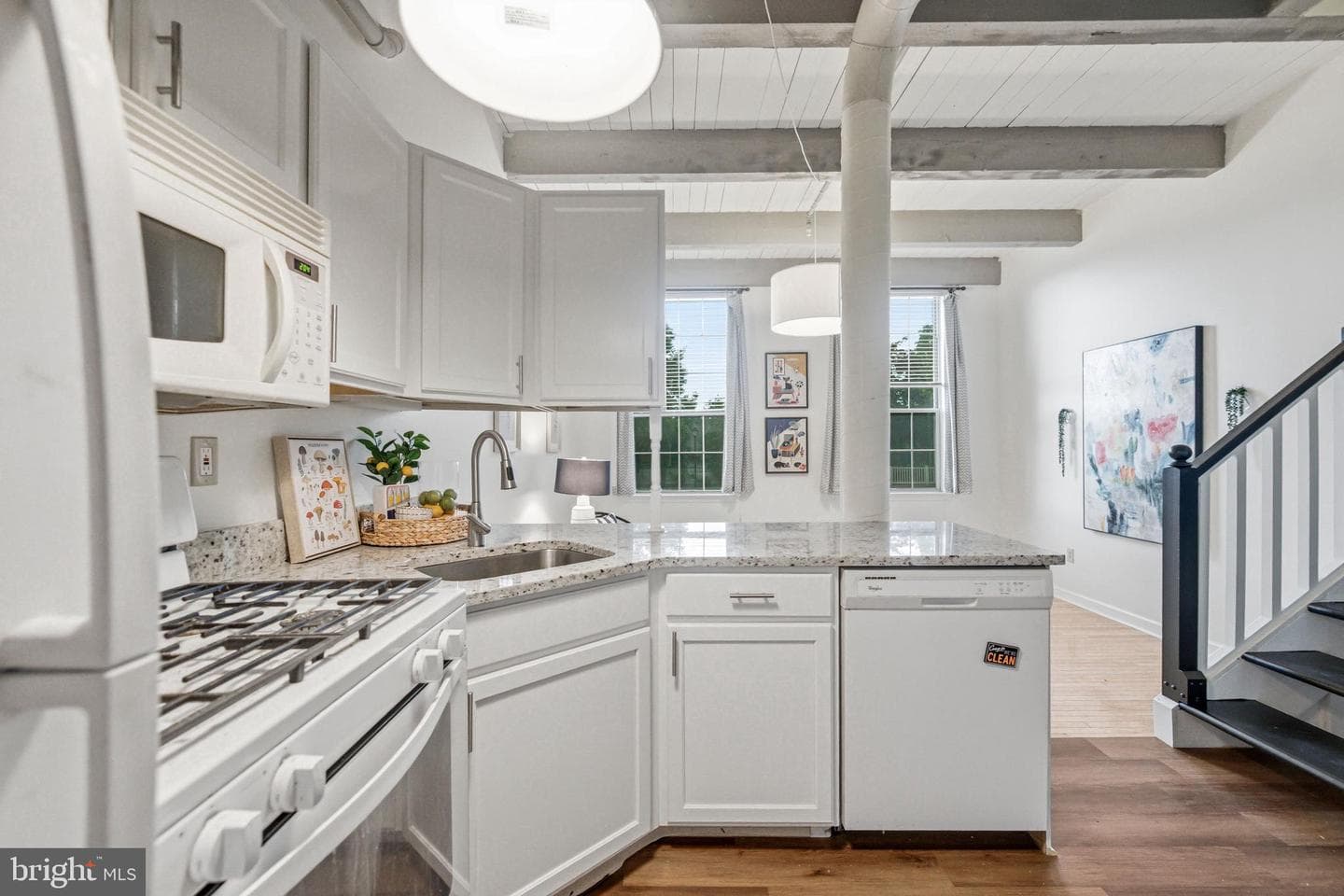 735 Washington St # 217 photo 8