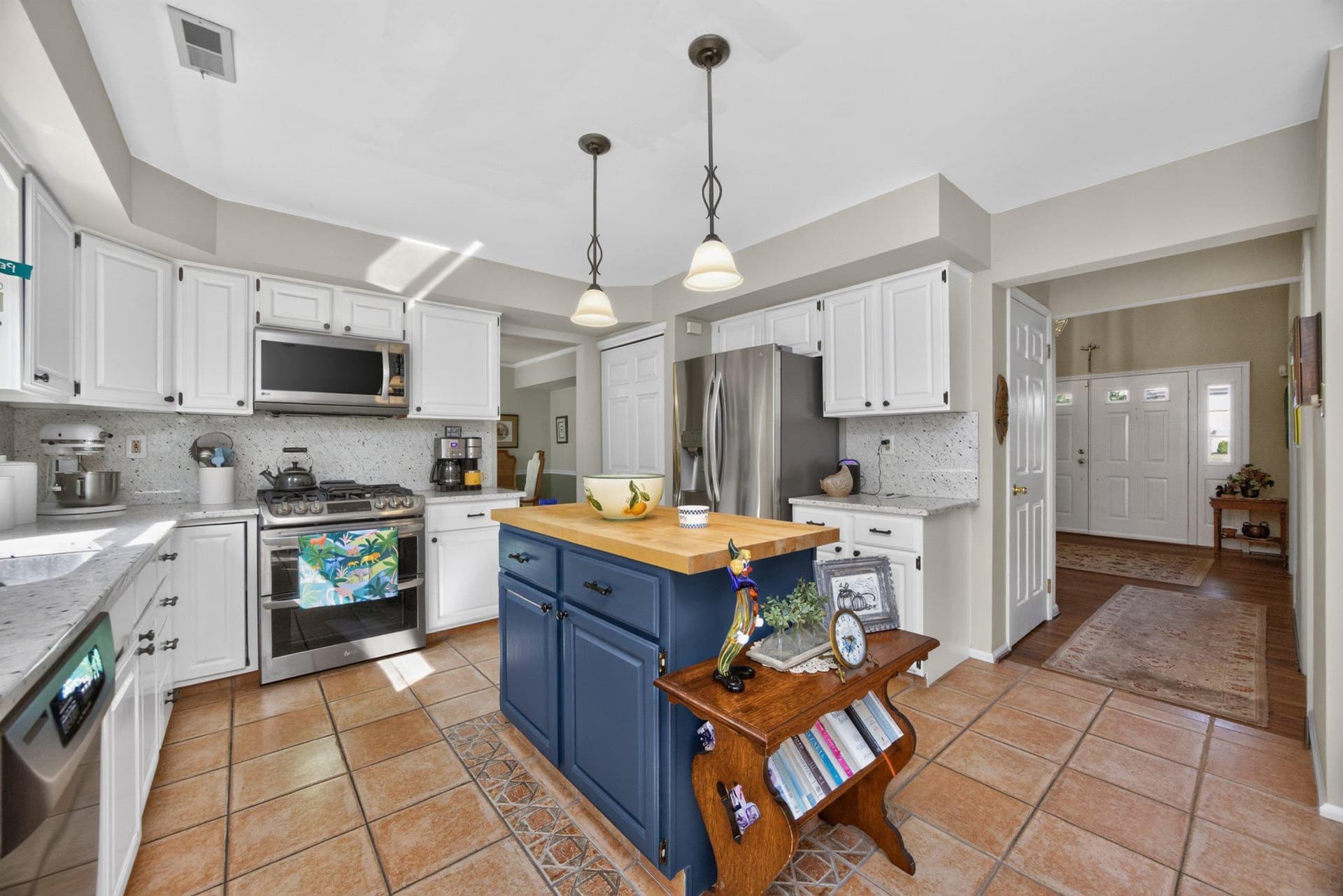 1215 Jarvis Lane photo 13
