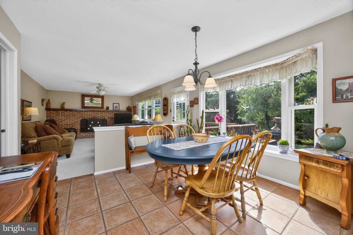 1215 Jarvis Lane photo 16