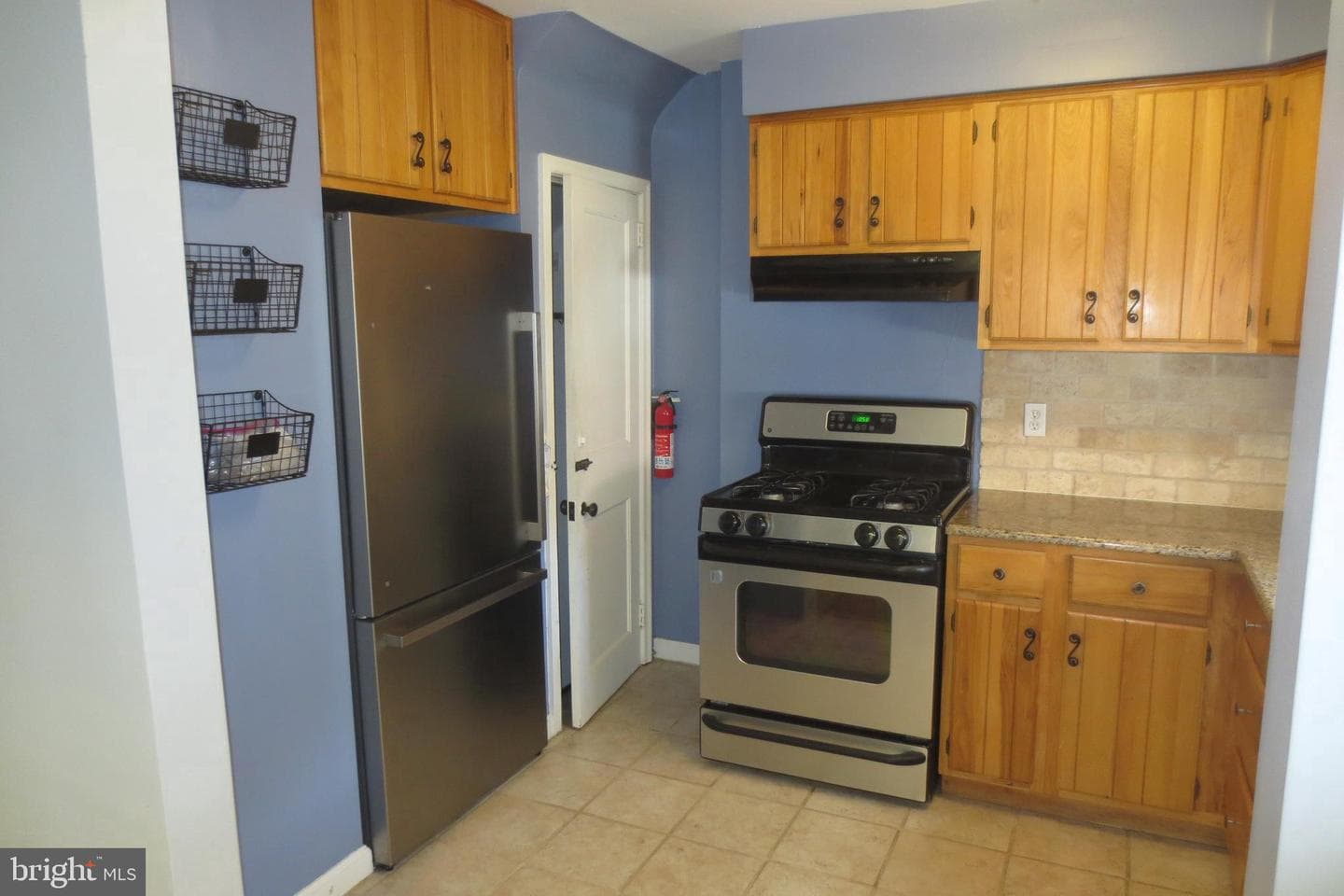288 Diamond Street photo 11
