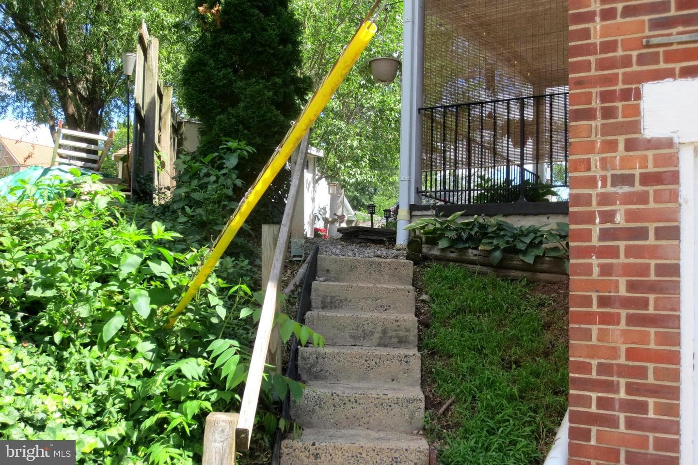 288 Diamond Street photo 26