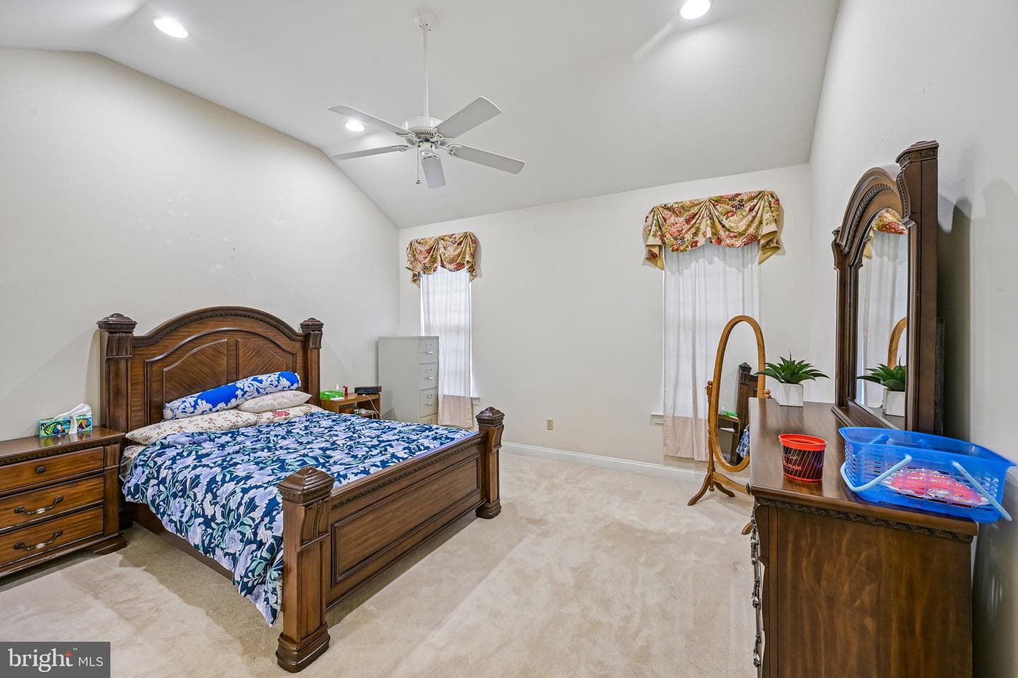 106 Newbury Way photo 14