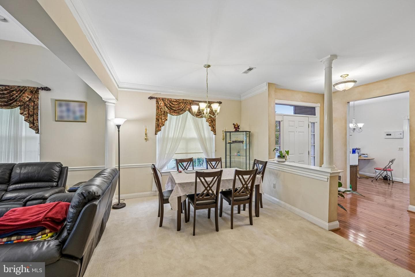 106 Newbury Way photo 7