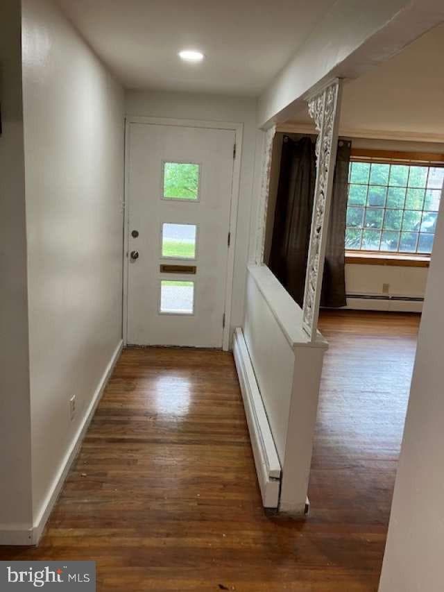 439 E Chestnut Street photo 5