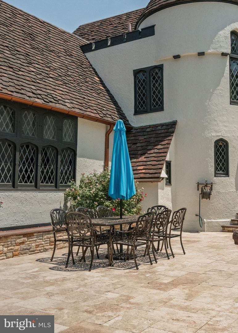 1952 Canterbury Road photo 102