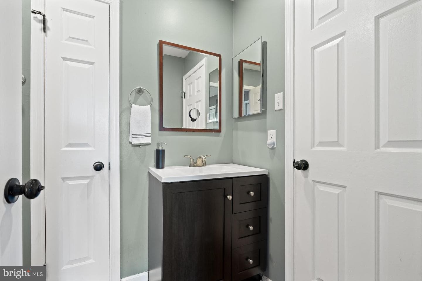 104 Hollytree Court photo 27