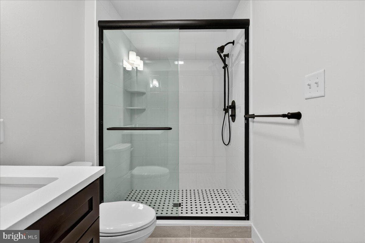 415 Isabelle Court #201 photo 17