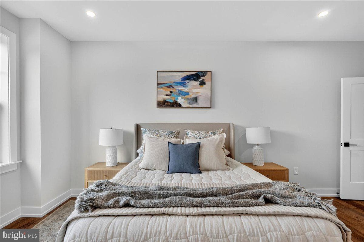 415 Isabelle Court #201 photo 25