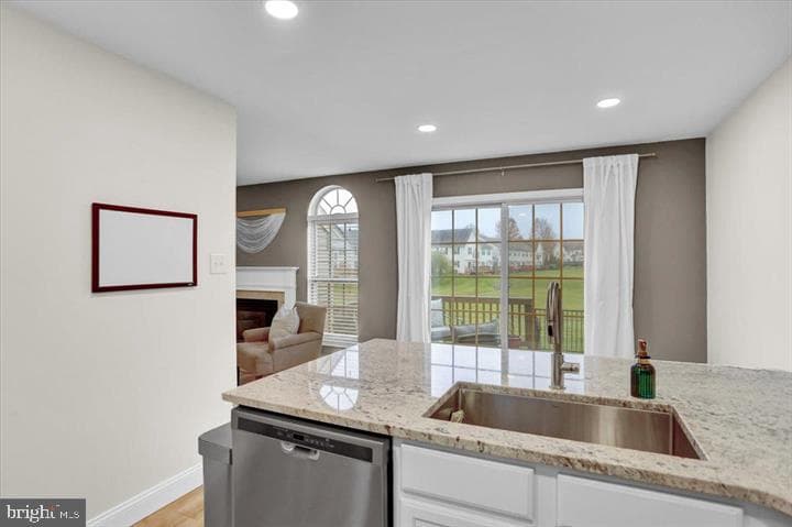2305 Carriage Lane photo 10