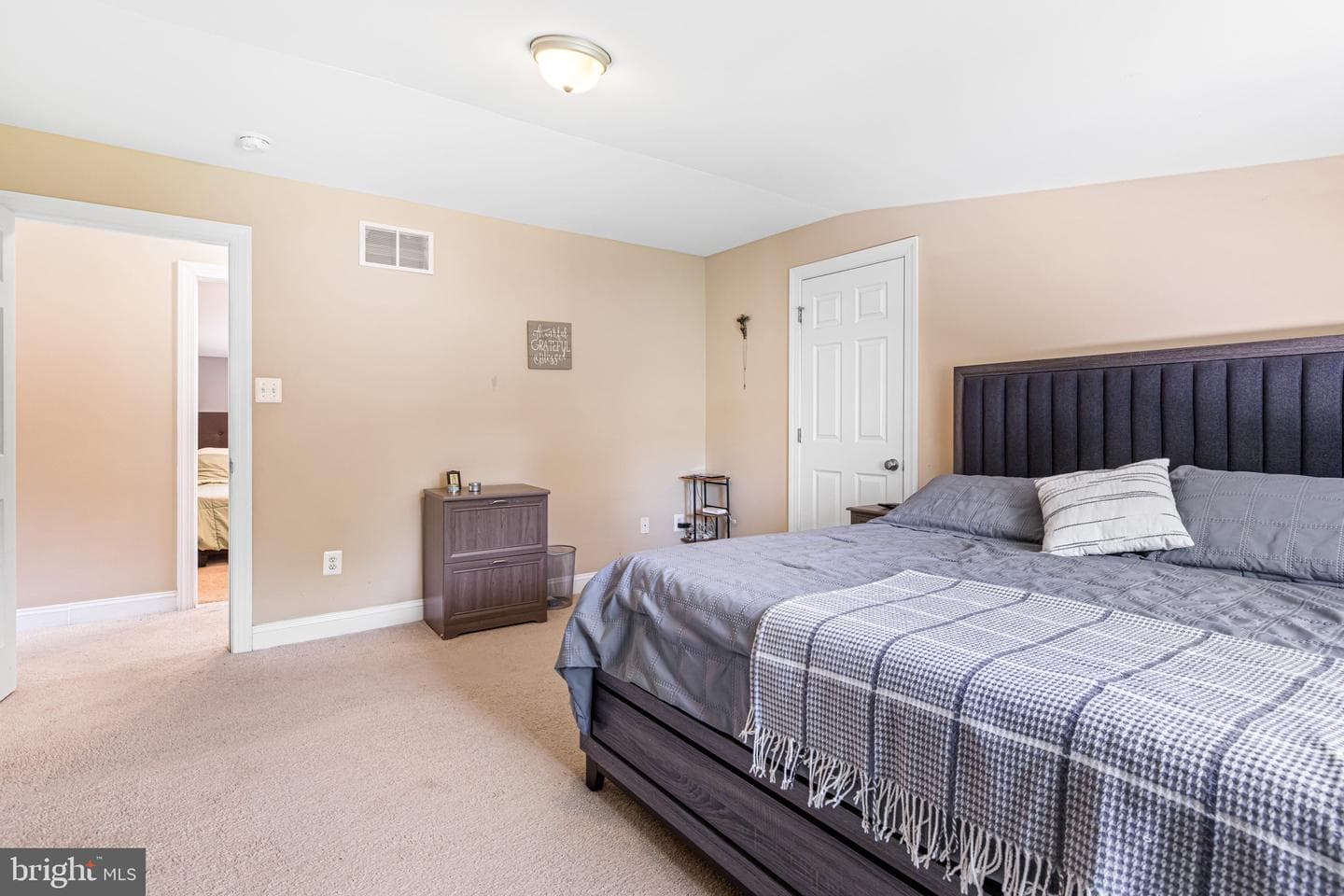 642 Harrison Avenue photo 23