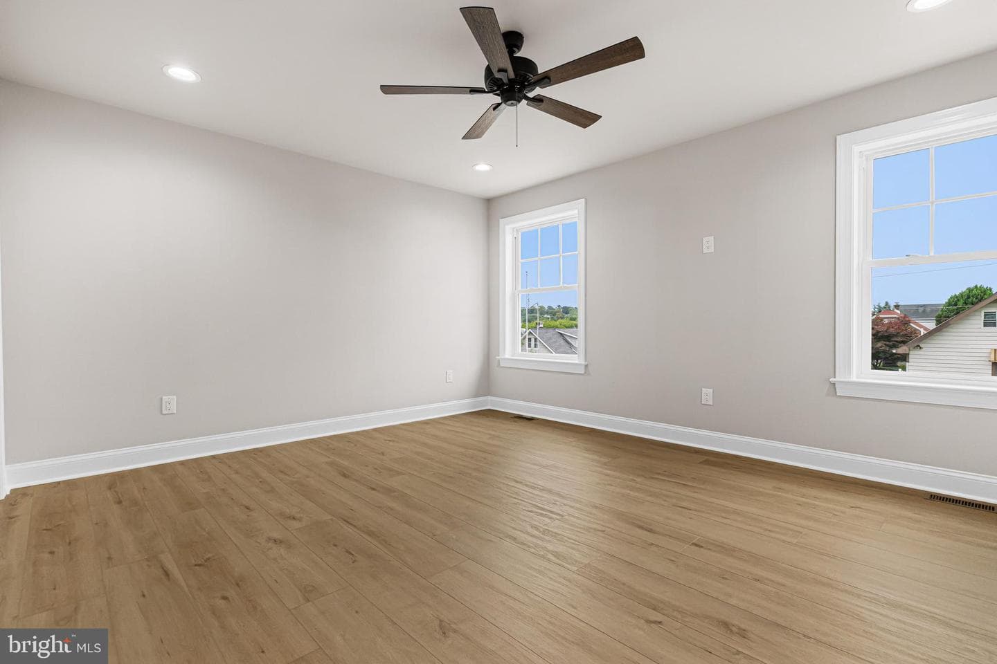 232 Brook Street photo 18