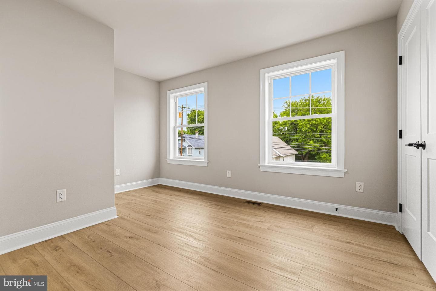 232 Brook Street photo 22